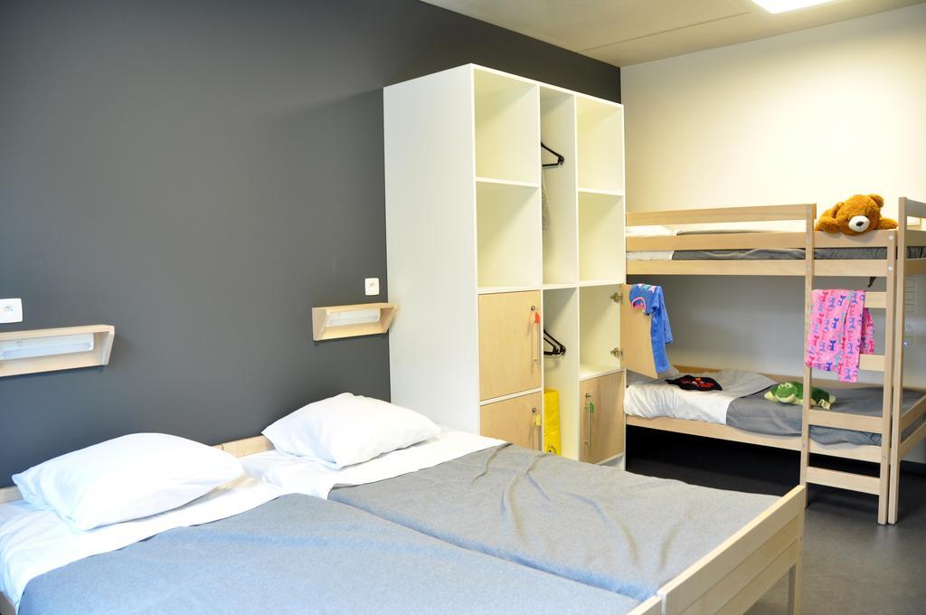 Hostel H Хаселт Стая снимка
